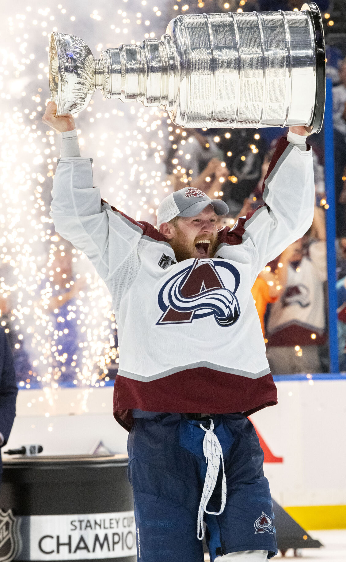 06_26_22 stanley cup 06874.jpg